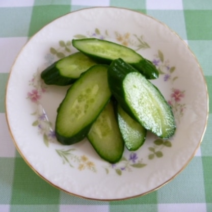 こんにちわ！らっきょう酢だけで、簡単に美味しく作れました〜 (o⌒∇⌒o)本当にピクルスの味で、やみつきになりました (≧∇≦)ごちそう様でした〜♥